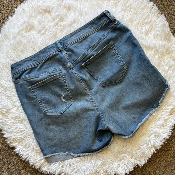 Torrid Button Fly Jean Shorts Womens Size 16 - Picture 2 of 5